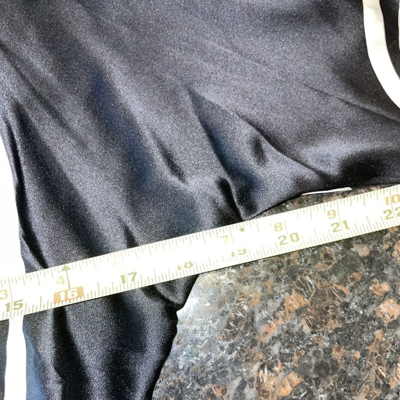 NWT Vintage Cache Silk Blend Sheath Dress Womens 2 Black White Wavy Design - Picture 11 of 11